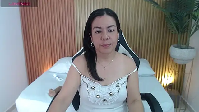Snapshot of nahia_13 chatting on January 2025 05:52:02 PM nahia 13 online show from January 2025 05:52:02 PM