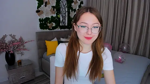 SereneFlame online show from February 2025 04:07:01 PM
