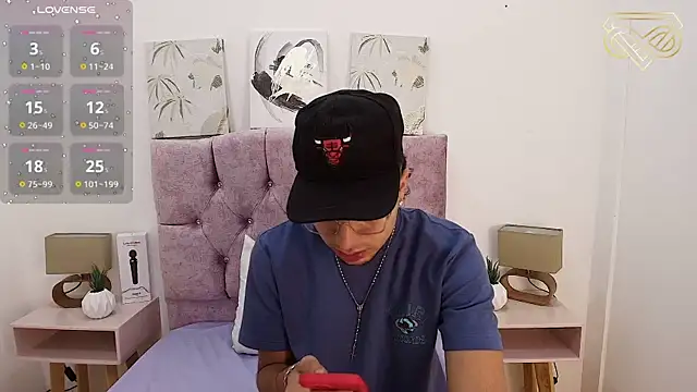 Amadeo Wild online show from January 2025 12:39:02 PM