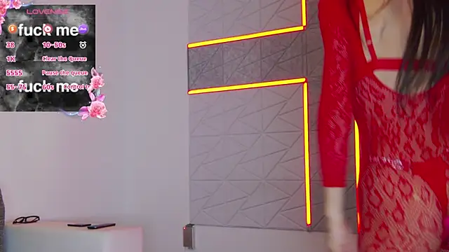 hailey peach online show from September 2025 05:28:01 PM