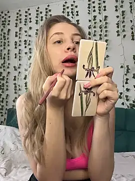 Snapshot of Kitty_Katrine chatting on January 2025 07:37:02 AM Kitty Katrine online show from January 2025 07:37:02 AM