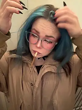 Snapshot of MaddisonHaas chatting on December 2025 12:08:01 AM MaddisonHaas online show from December 2025 12:08:01 AM