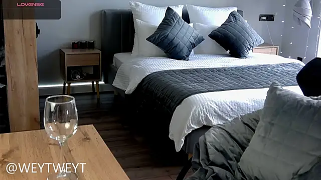 Dasha M online show from December 2025 08:56:02 AM