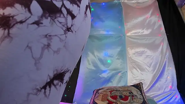 Snapshot of DeisyHarper chatting on December 2024 02:04:01 PM DeisyHarper online show from December 2024 02:04:01 PM