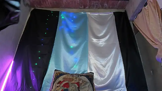 Snapshot of DeisyHarper chatting on March 2025 05:04:01 PM DeisyHarper online show from March 2025 05:04:01 PM