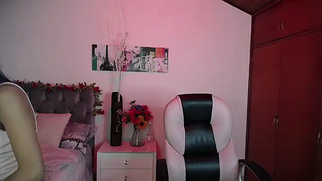 Kitty Pam online show from December 2024 06:35:02 PM