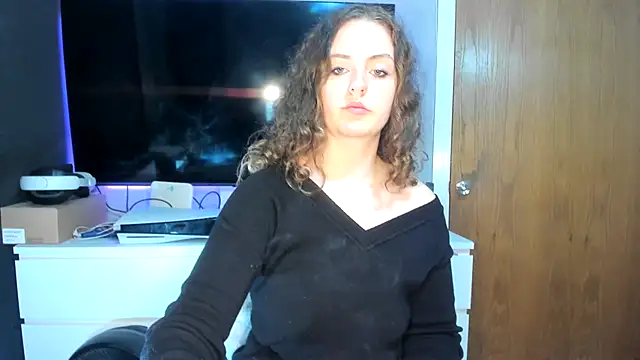ENGLISHEMILY 69 online show from December 2024 12:55:02 PM