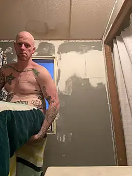 Snapshot of Daddyking6989 chatting on January 2025 12:11:02 PM Daddyking6989 online show from January 2025 12:11:02 PM