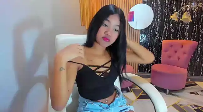 skinny cloe online show from December 2024 11:51:01 PM