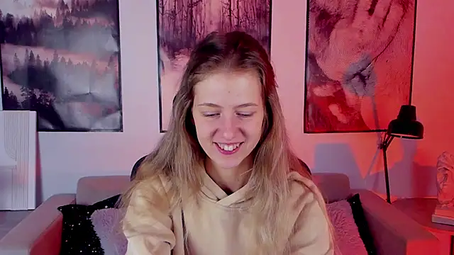 Snapshot of Sharon_Evansi chatting on December 2024 08:48:02 AM Sharon Evansi online show from December 2024 08:48:02 AM