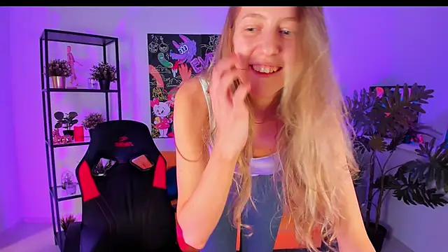 Snapshot of Sharon_Evansi chatting on December 2024 12:38:01 PM Sharon Evansi online show from December 2024 12:38:01 PM