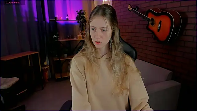 Snapshot of Sharon_Evansi chatting on January 2025 08:54:01 AM Sharon Evansi online show from January 2025 08:54:01 AM