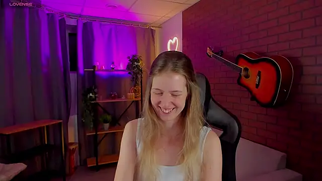 Snapshot of Sharon_Evansi chatting on January 2025 11:57:01 AM Sharon Evansi online show from January 2025 11:57:01 AM