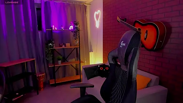 Snapshot of Sharon_Evansi chatting on January 2025 09:32:02 AM Sharon Evansi online show from January 2025 09:32:02 AM