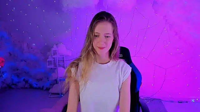 Snapshot of Sharon_Evansi chatting on January 2025 03:55:01 PM Sharon Evansi online show from January 2025 03:55:01 PM