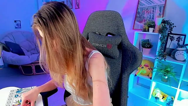 Snapshot of Sharon_Evansi chatting on January 2025 03:14:02 PM Sharon Evansi online show from January 2025 03:14:02 PM