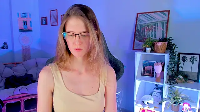 Snapshot of Sharon_Evansi chatting on March 2025 12:09:01 PM Sharon Evansi online show from March 2025 12:09:01 PM