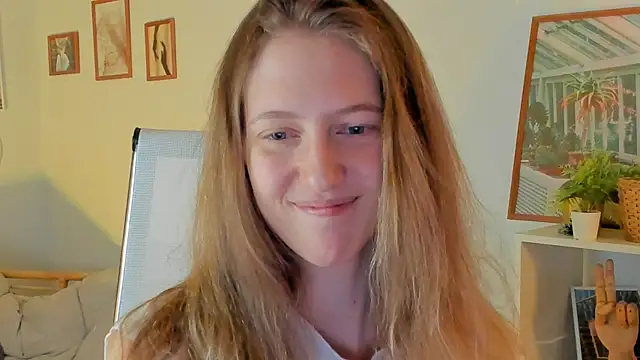 Snapshot of Sharon_Evansi chatting on March 2025 03:17:02 PM Sharon Evansi online show from March 2025 03:17:02 PM