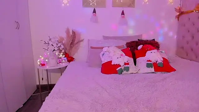 HannaBruun online show from December 2024 02:09:02 AM