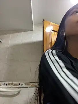 bonnie 18x online show from February 2025 01:11:02 PM