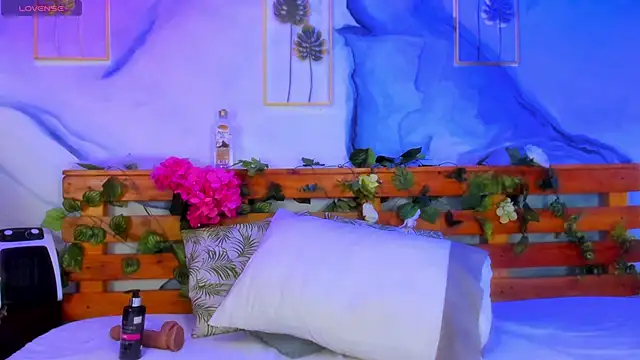Perla Franco online show from January 2025 11:23:02 AM