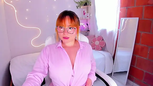 karlahush online show from January 2025 07:51:02 PM