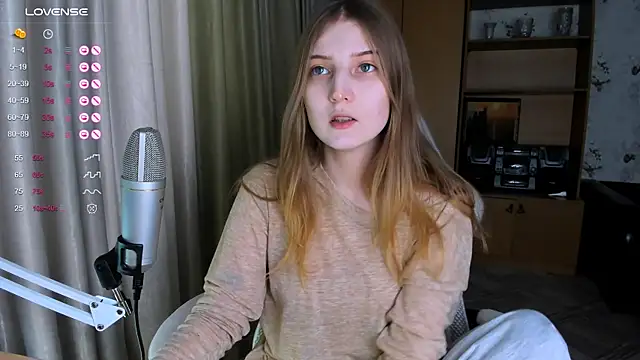 Snapshot of princessaalicc chatting on December 2025 12:25:02 PM princessaalicc online show from December 2025 12:25:02 PM