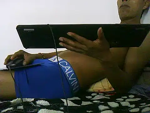 dani07- online show from December 2024 06:44:01 PM