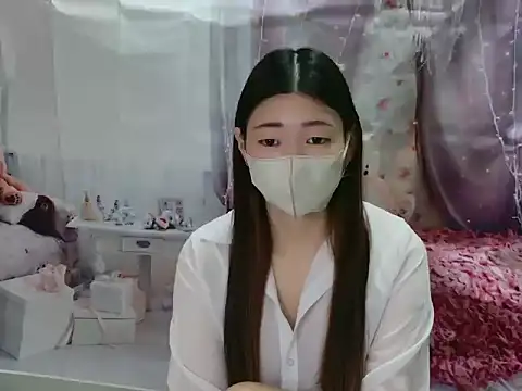 Snapshot of -REIREI- chatting on December 2024 09:19:02 PM -REIREI- online show from December 2024 09:19:02 PM