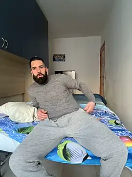 Snapshot of Gioeltoro89 chatting on February 2025 03:38:01 PM Gioeltoro89 online show from February 2025 03:38:01 PM