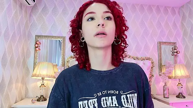 Snapshot of Ivy_Starr1 chatting on December 2025 01:05:02 PM Ivy Starr1 online show from December 2025 01:05:02 PM