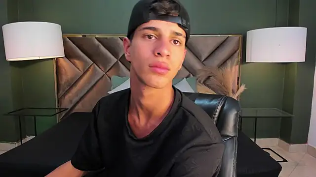 Tyler Rodriguez online show from March 2025 03:40:01 AM