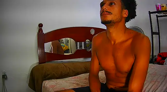 SkinnyLatinMan online show from February 2025 03:31:02 PM
