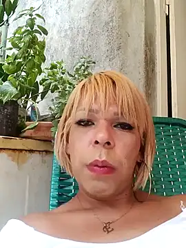 blondebitchlitle online show from January 2025 03:00:02 PM