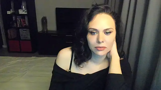 MollyCheiz online show from February 2025 03:38:01 PM