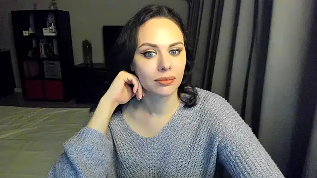 MollyCheiz online show from February 2025 08:41:02 PM