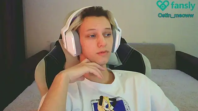 Ostin meow online show from January 2025 04:10:01 PM