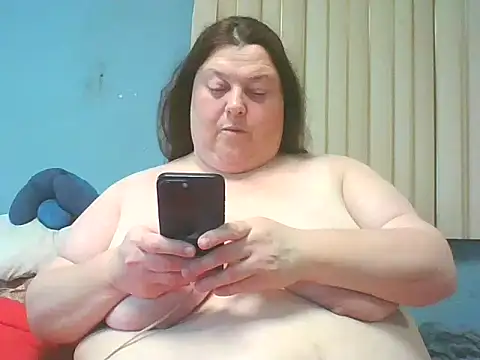 Honeybee2025 online show from February 2025 07:49:01 PM