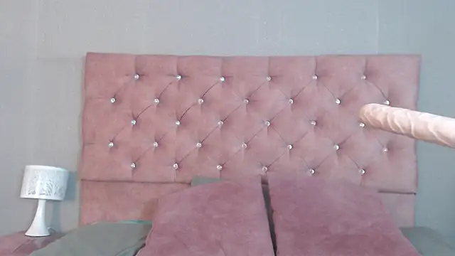 samaragrey18 online show from March 2025 06:48:01 AM