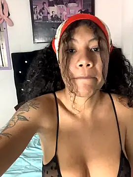 samaragrey18 online show from September 2025 11:30:01 PM