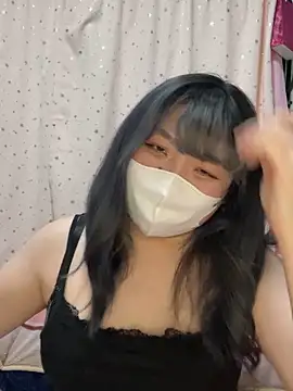 Snapshot of YUNA-yuna chatting on February 2025 01:59:01 PM YUNA-yuna online show from February 2025 01:59:01 PM