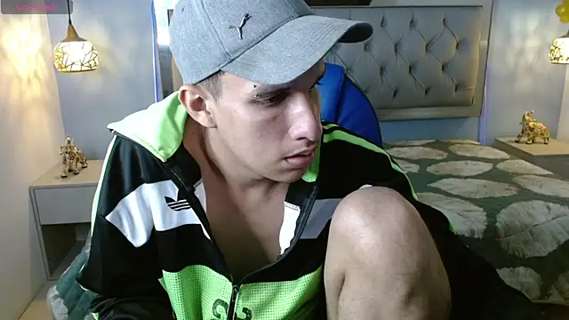 Snapshot of Jheidertwink chatting on December 2024 06:24:02 AM Jheidertwink online show from December 2024 06:24:02 AM
