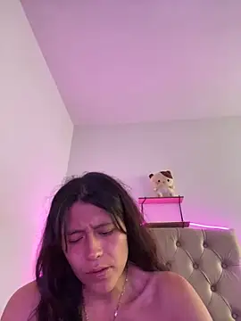 Snapshot of mariana_21x chatting on January 2025 06:53:02 PM mariana 21x online show from January 2025 06:53:02 PM