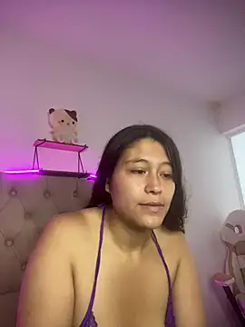 Snapshot of mariana_21x chatting on February 2025 01:27:02 PM mariana 21x online show from February 2025 01:27:02 PM