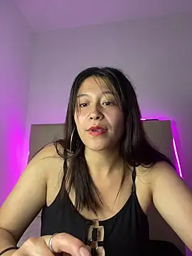 Snapshot of mariana_21x chatting on February 2025 07:30:02 PM mariana 21x online show from February 2025 07:30:02 PM