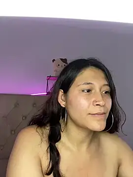 Snapshot of mariana_21x chatting on February 2025 03:59:01 PM mariana 21x online show from February 2025 03:59:01 PM
