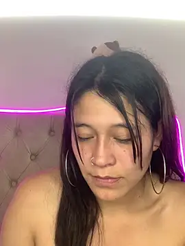 Snapshot of mariana_21x chatting on March 2025 04:35:02 PM mariana 21x online show from March 2025 04:35:02 PM