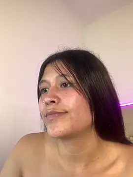 Snapshot of mariana_21x chatting on March 2025 07:07:02 PM mariana 21x online show from March 2025 07:07:02 PM