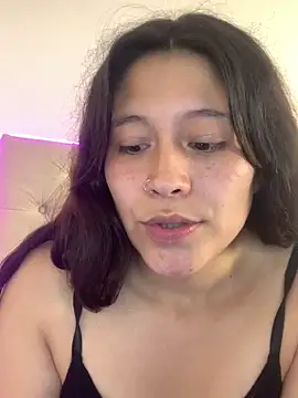 Snapshot of mariana_21x chatting on March 2025 07:04:01 PM mariana 21x online show from March 2025 07:04:01 PM