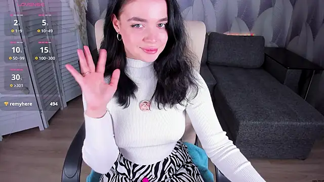 AmeliHalls online show from March 2025 03:45:02 PM